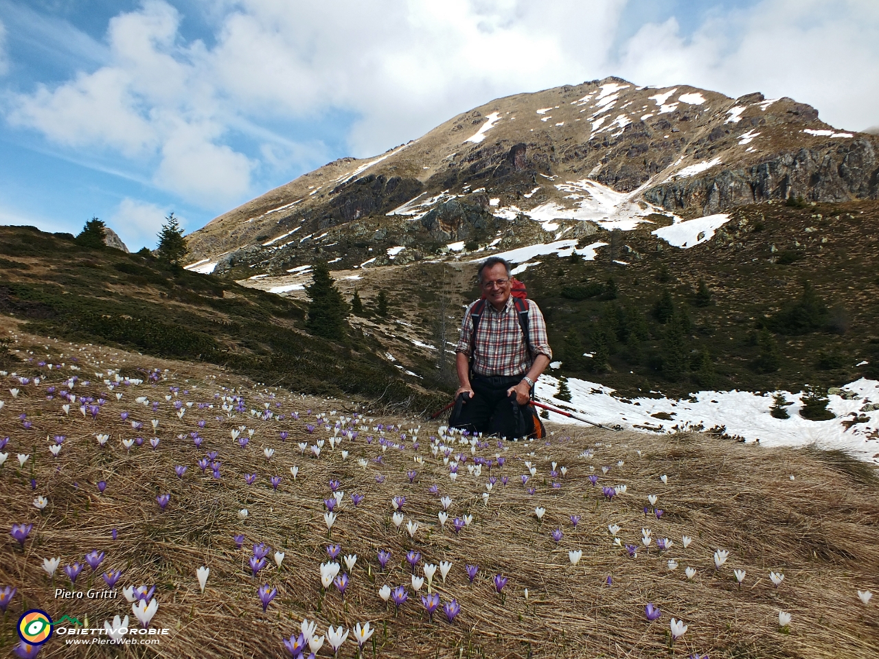 22 Tra i crocus del Monte Campo.JPG